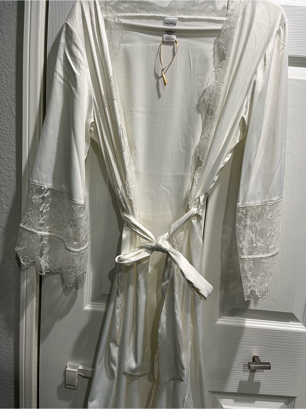 Lace-Trim Robe - Picture 2 of 10